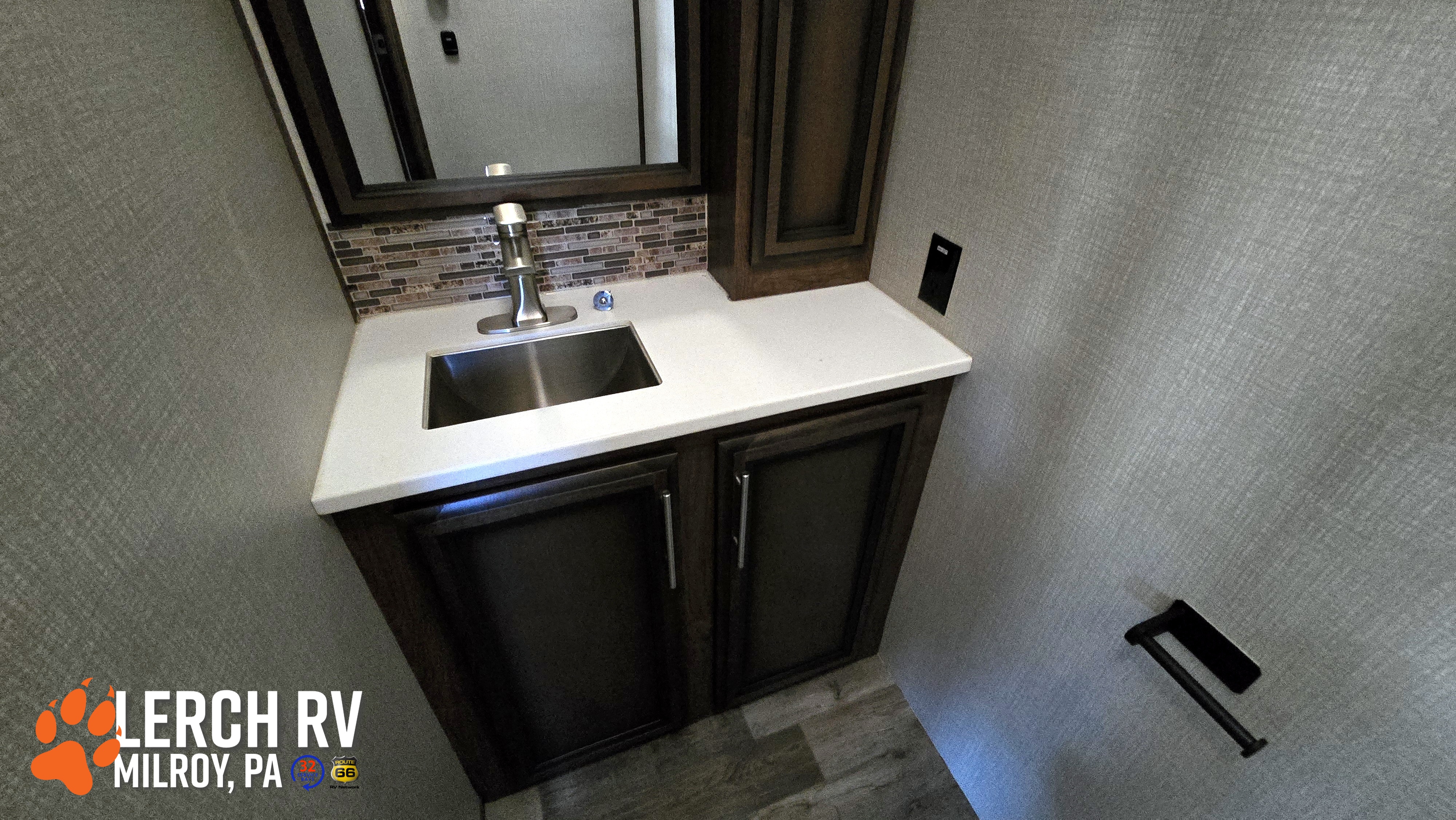 2021 KZ RV Durango Gold G366FBT - Image 32