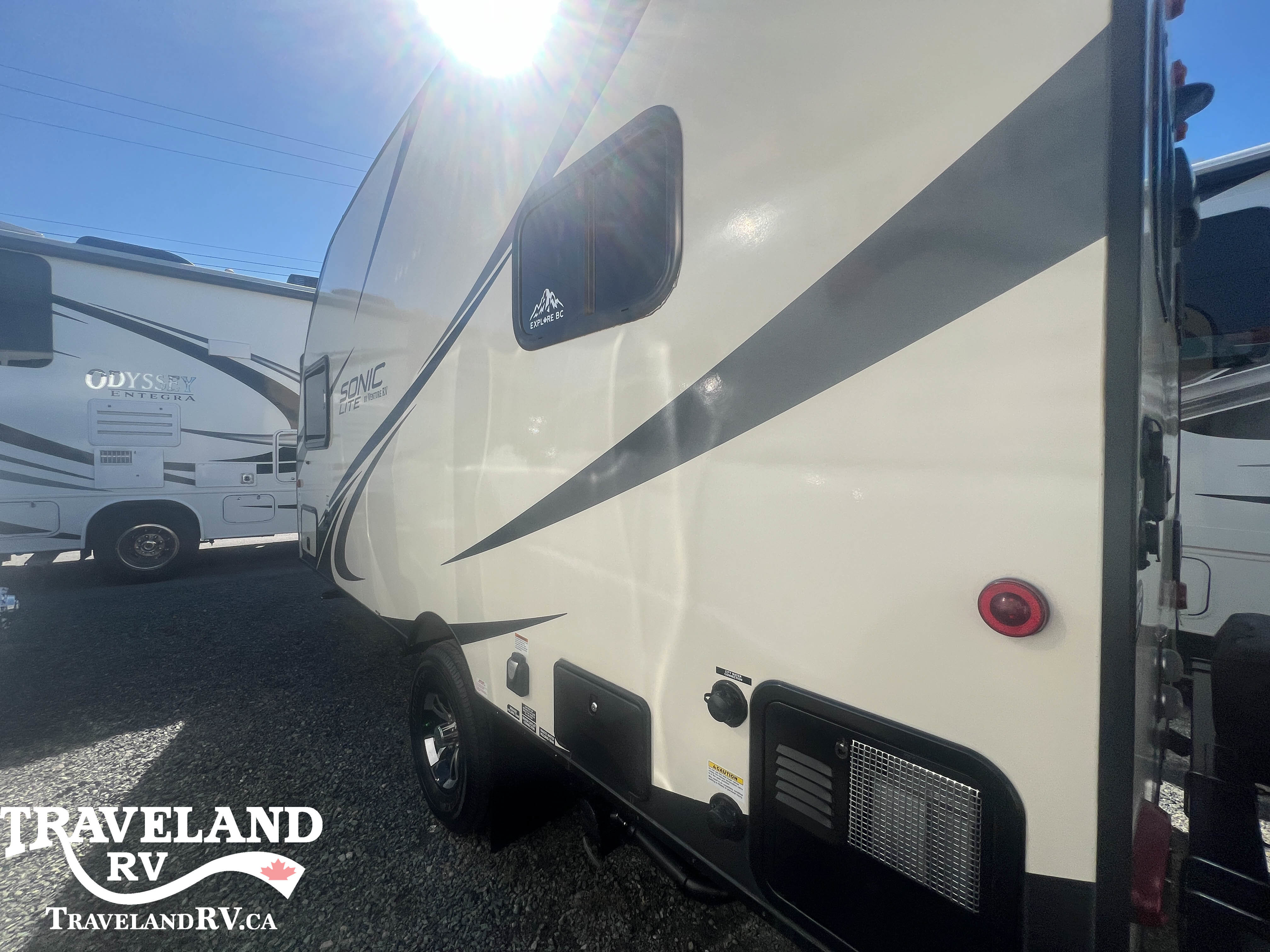 2017 Venture RV Sonic Lite SL149VML - Image 5