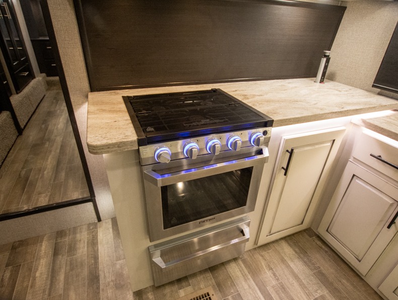 2020 Jayco Seismic 4013 - Image 8