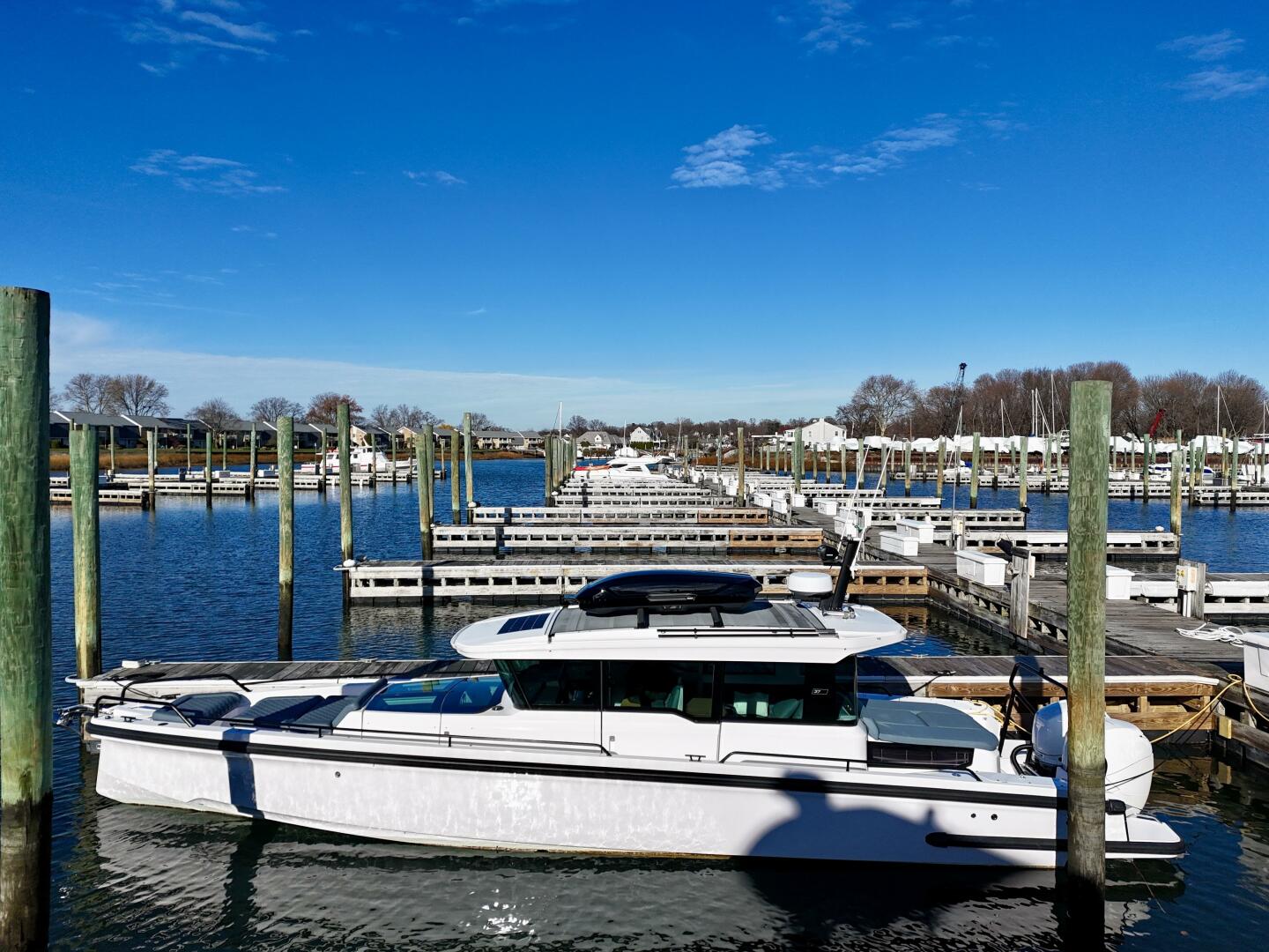 2023 Axopar 37 Cross Cabin - Image 7