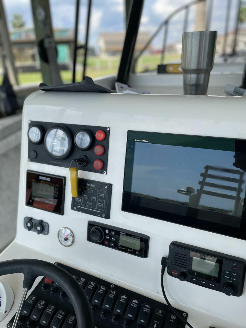 1997 Custom 31 Center Console - Image 2