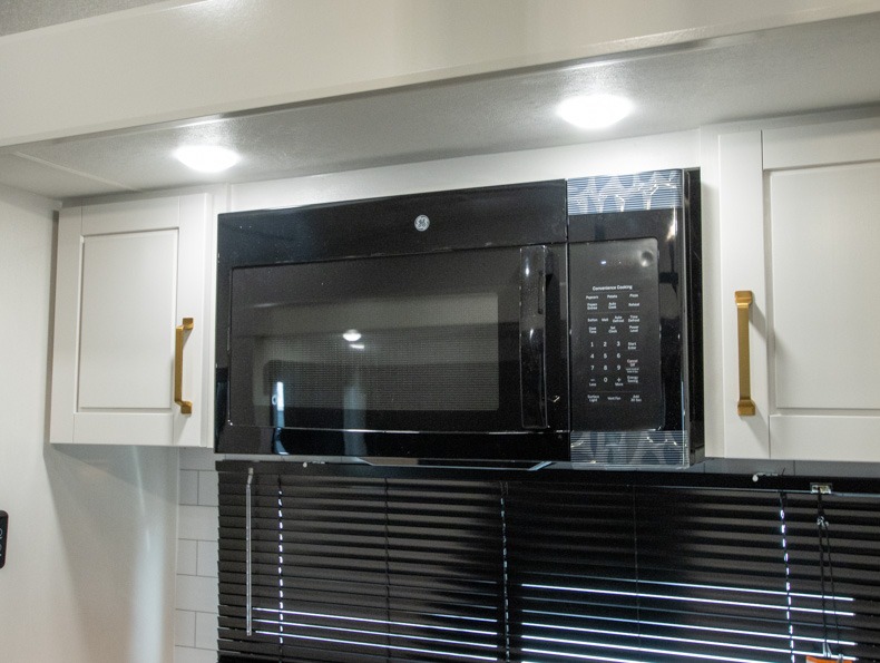 2026 Jayco Eagle 321RSTS - Image 7