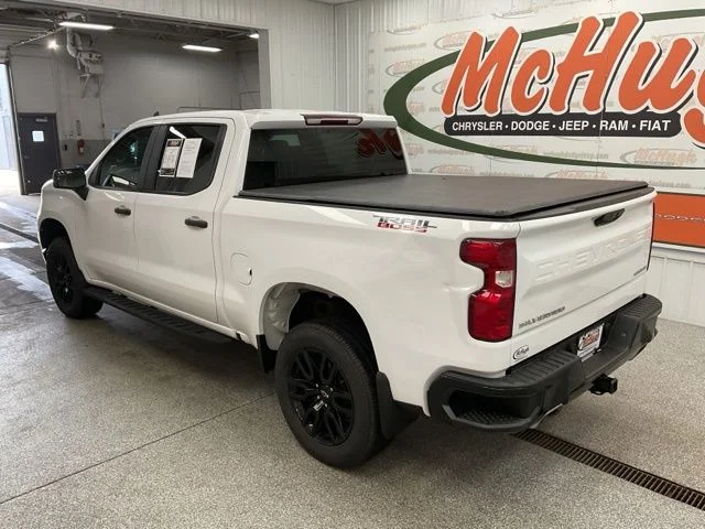 2022 Chevrolet Silverado 1500 Crew Cab Custom Trail Boss 4WD - Image 4