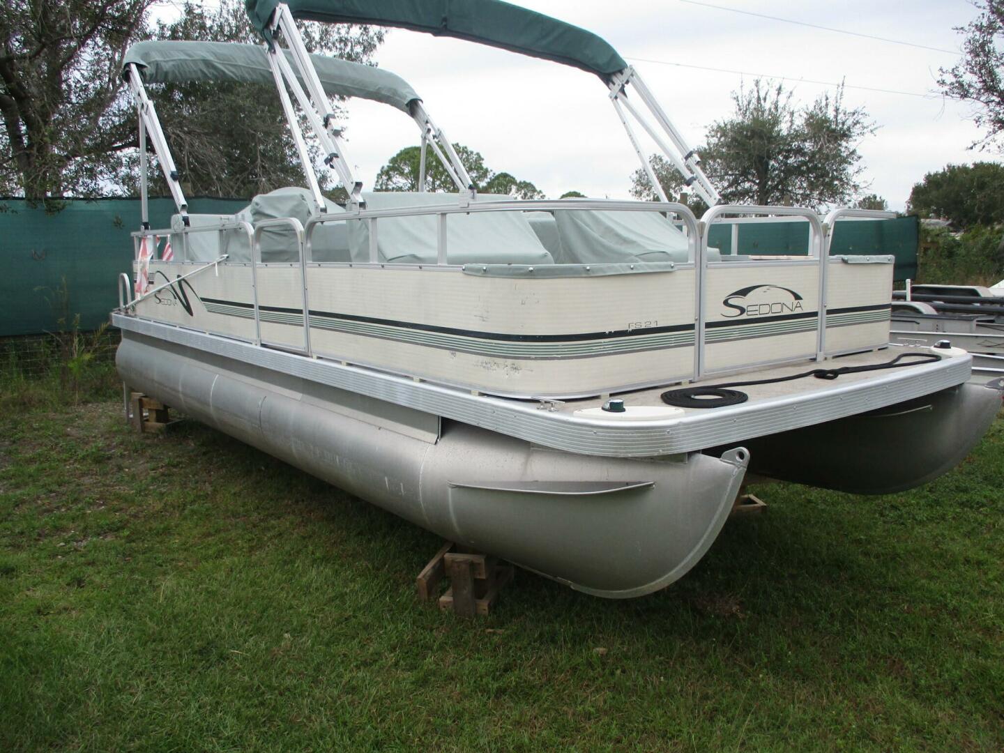 2005 Bennington - Image 2