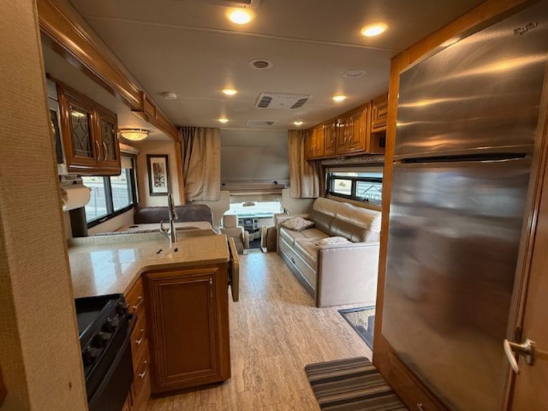 2017 Thor Motor Coach Four Winds Super C 35SB - Image 25