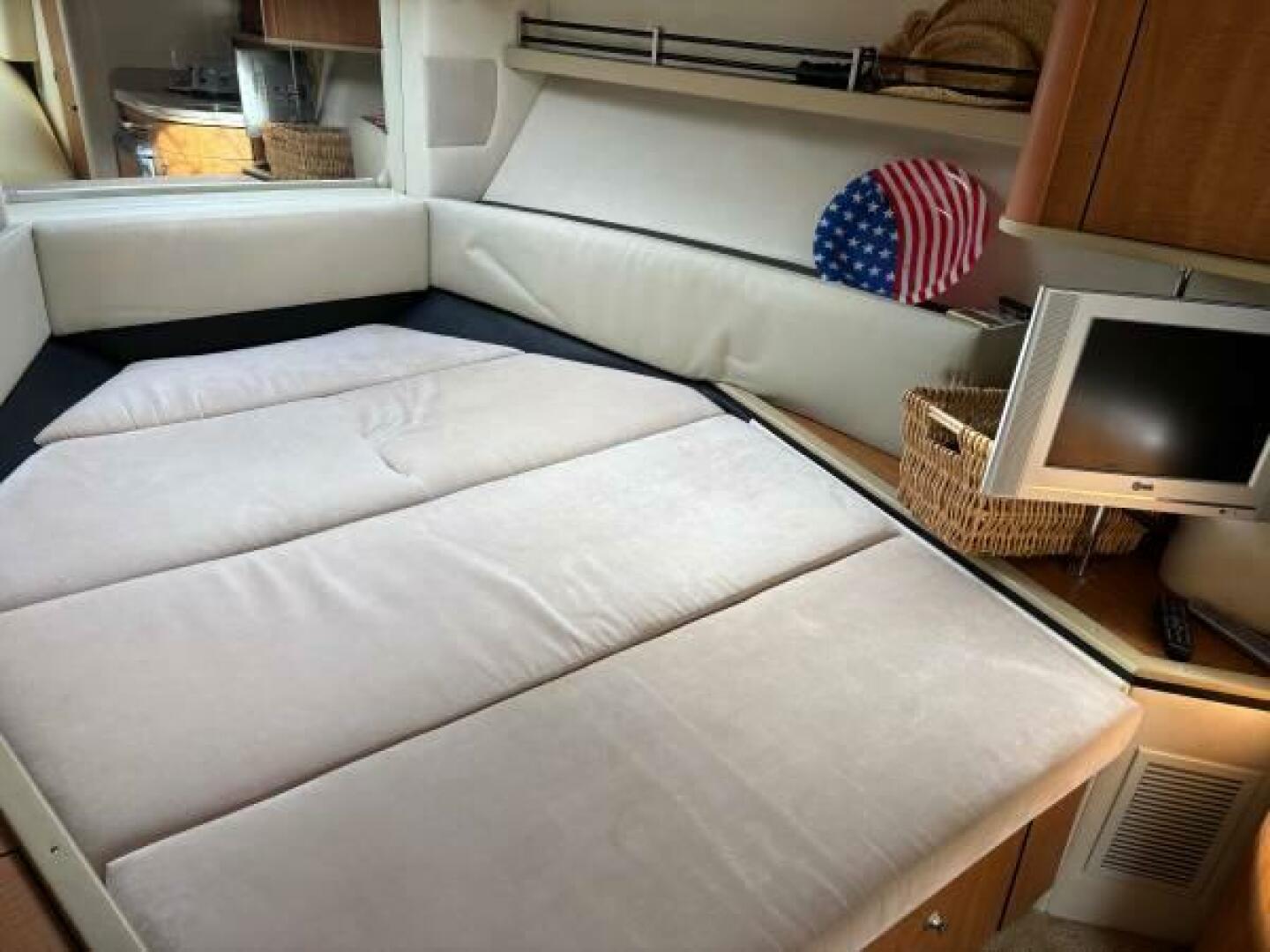 2006 Sea Ray 290 Sundancer - Image 7
