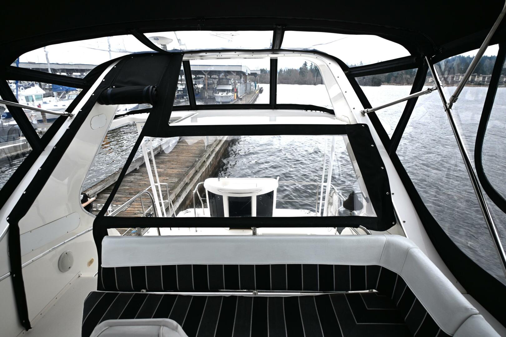 1996 Bayliner 4087 Aft Cabin Motoryacht - Image 26
