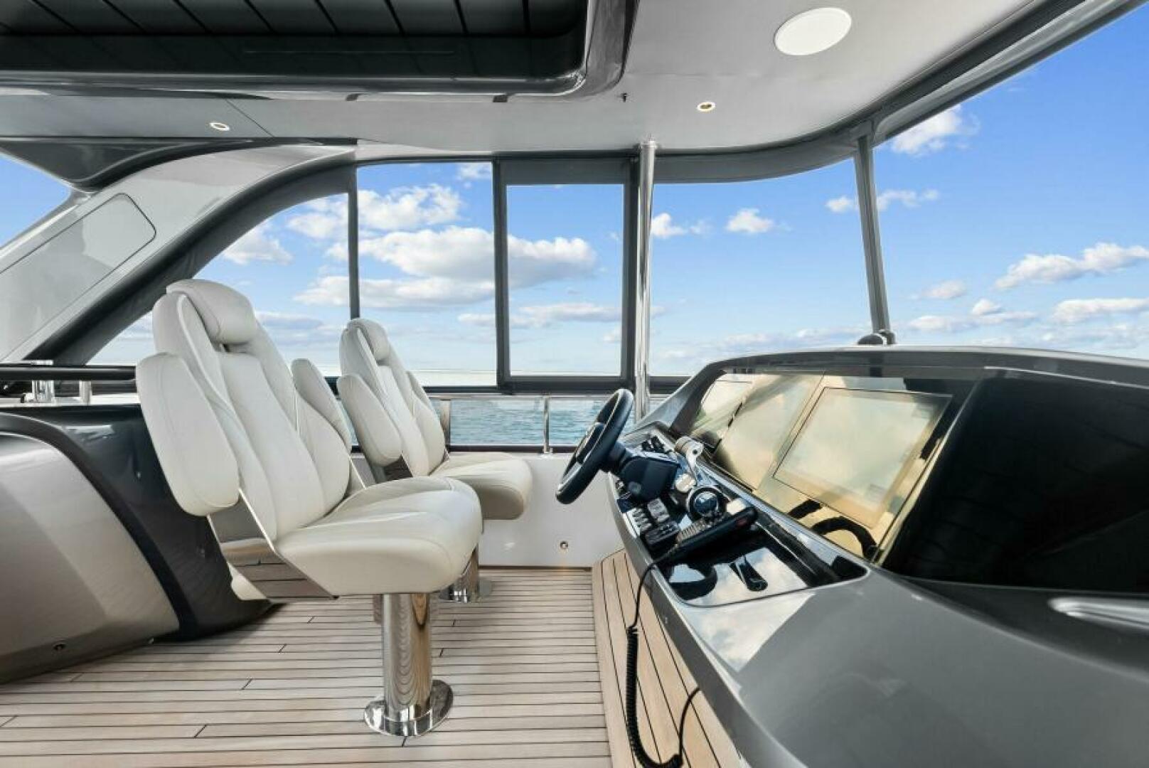 2024 Princess Y72 Motor Yacht - Image 2