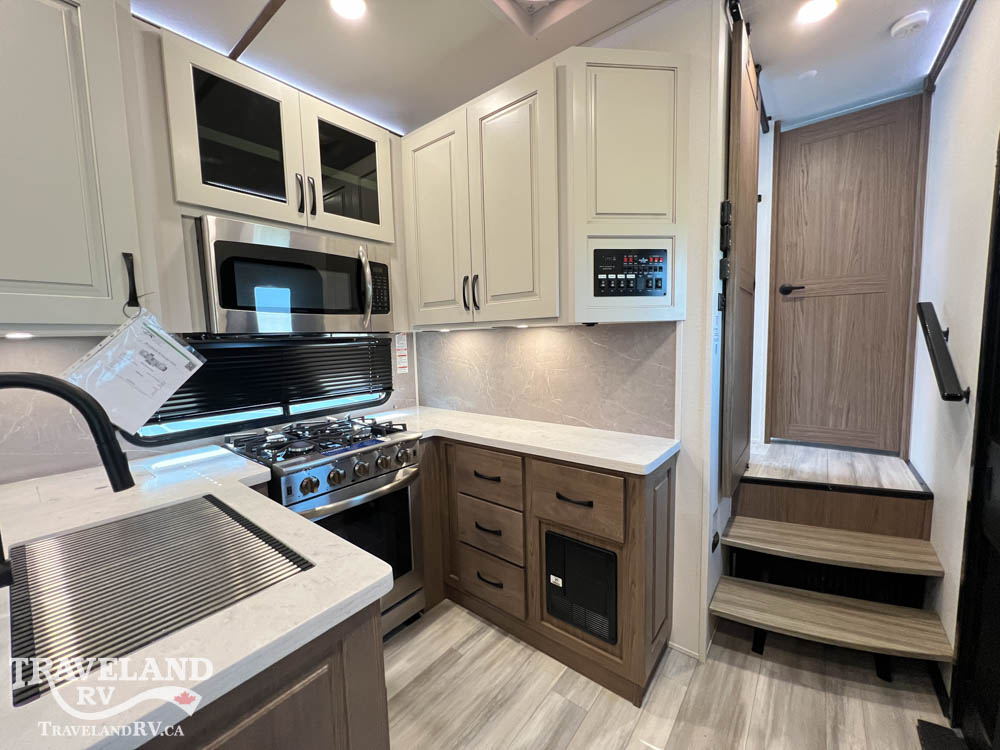 2023 Alliance RV Paradigm 395DS - Image 16