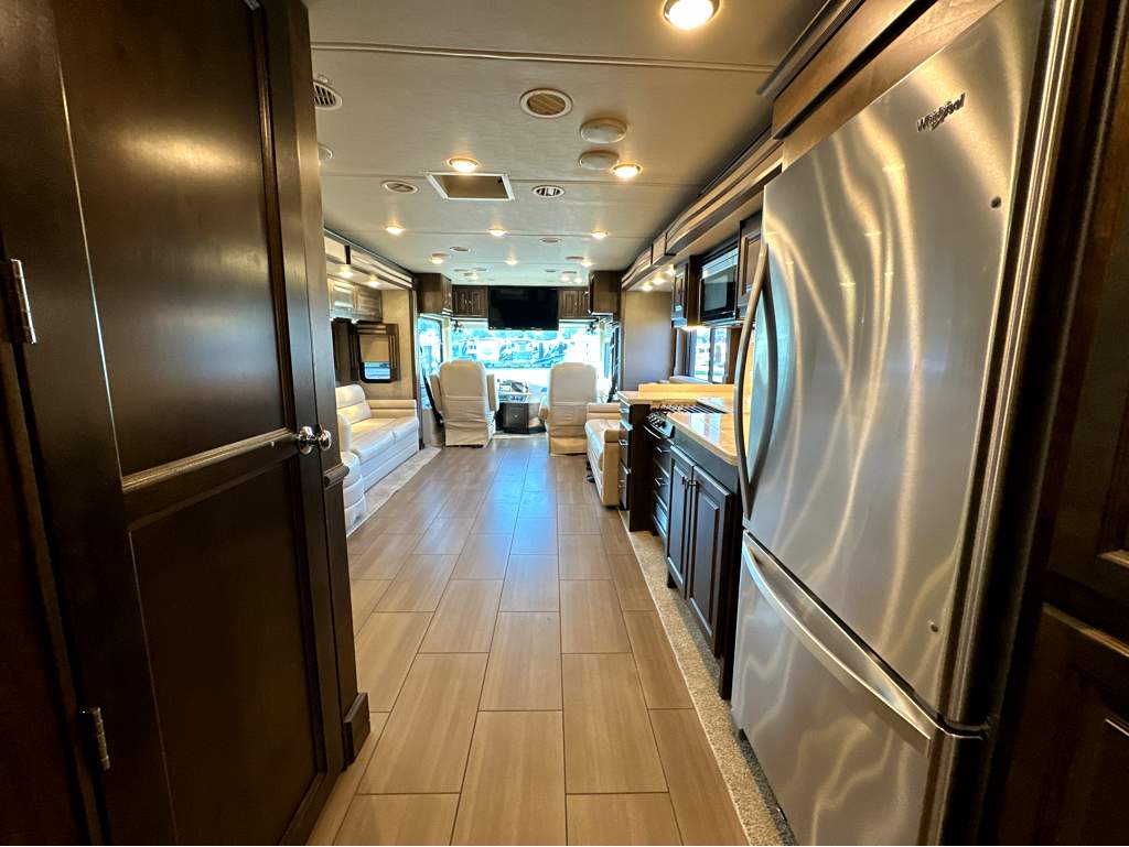 2018 TIFFIN ALLEGRO RED 37BA - Image 24