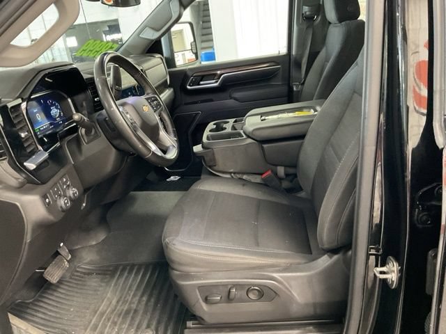 2025 Chevrolet Silverado 2500HD LT - Image 21