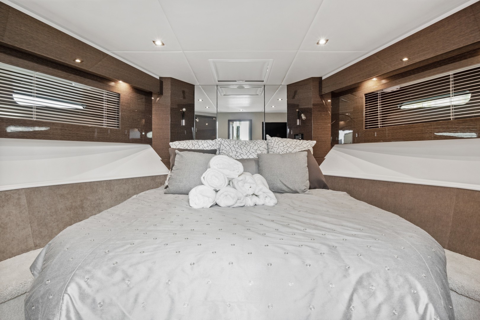 2019 Cruisers 50 Cantius - Image 33