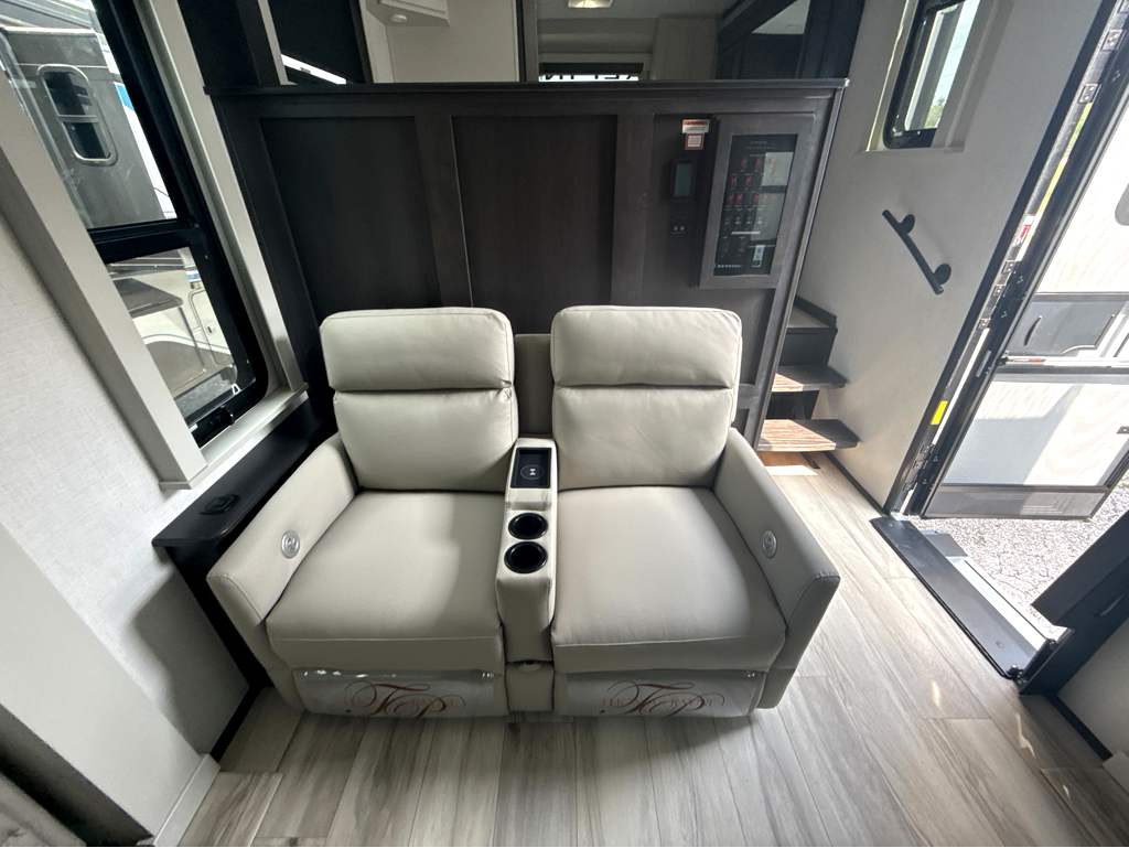 2026 Keystone ALPINE 3820FK - Image 19