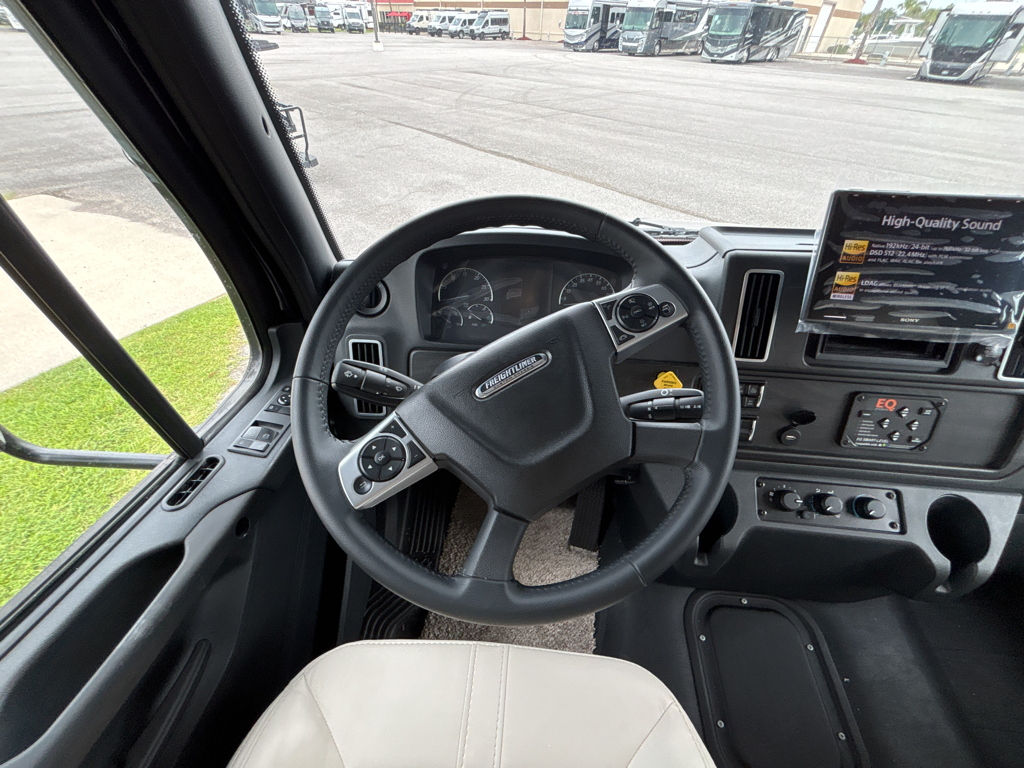 2026 ENTEGRA COACH ACCOLADE 37M - Image 33