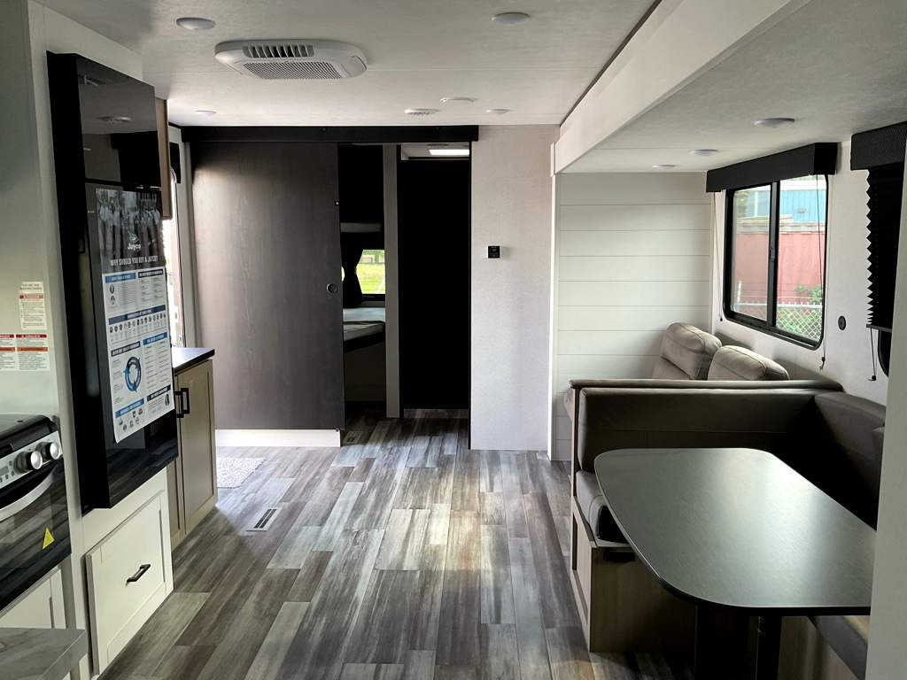 2026 JAYCO Jay Flight SLX 330 TBS  - Image 8