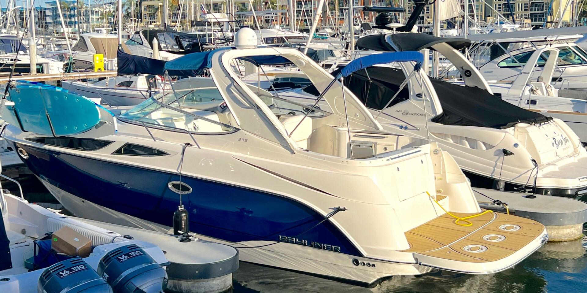 2012 Bayliner 335 - Image 9
