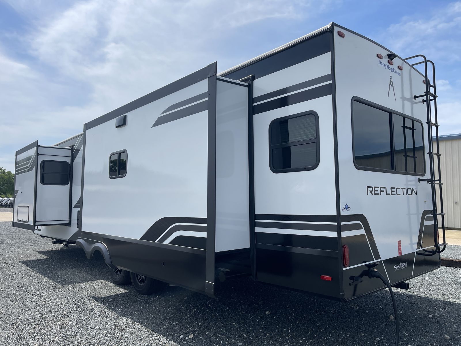 2026 Grand Design Reflection Travel Trailer 345RLTS - Image 5