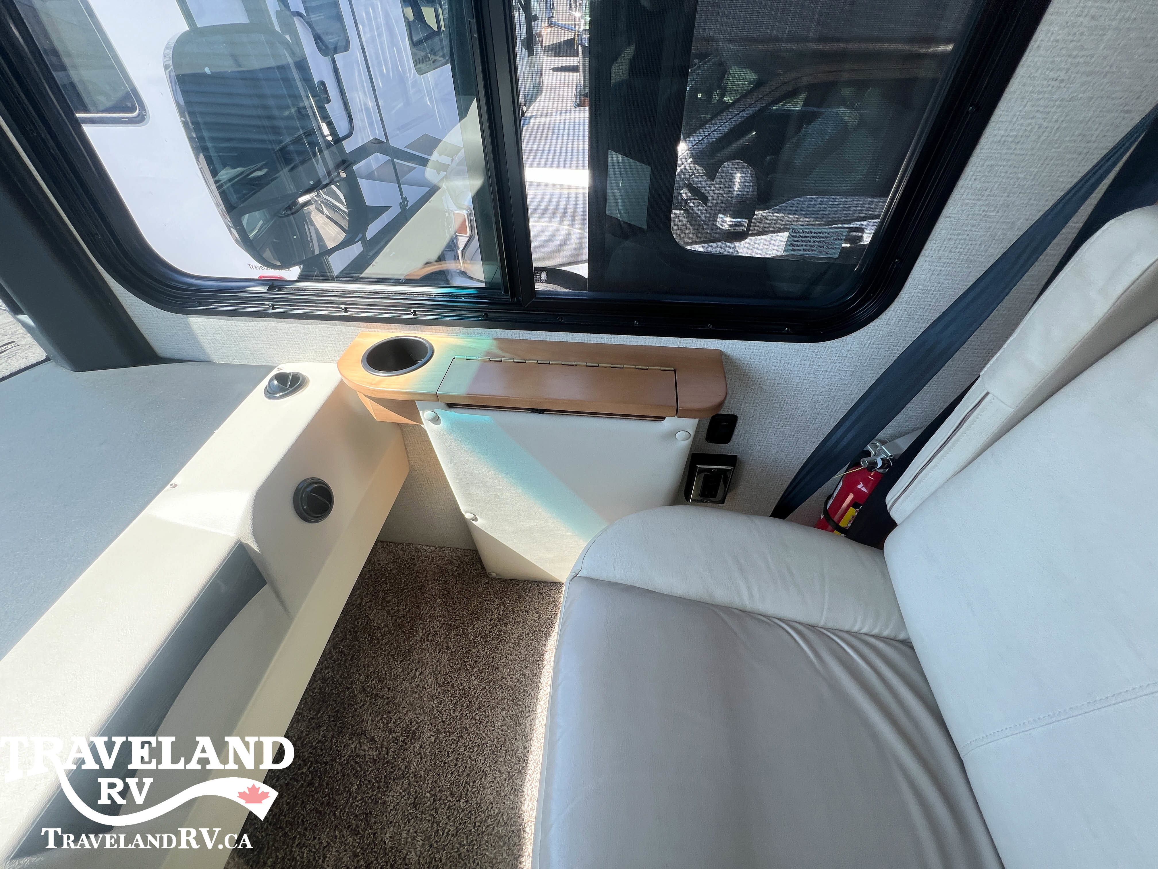 2018 Newmar Bay Star 3401 - Image 10
