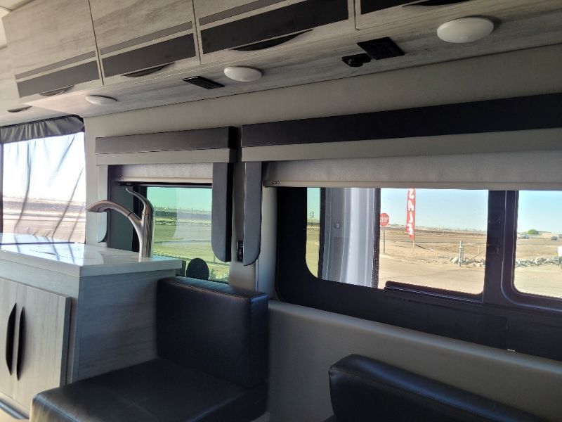 2026 Chinook Bayside RS - Image 19