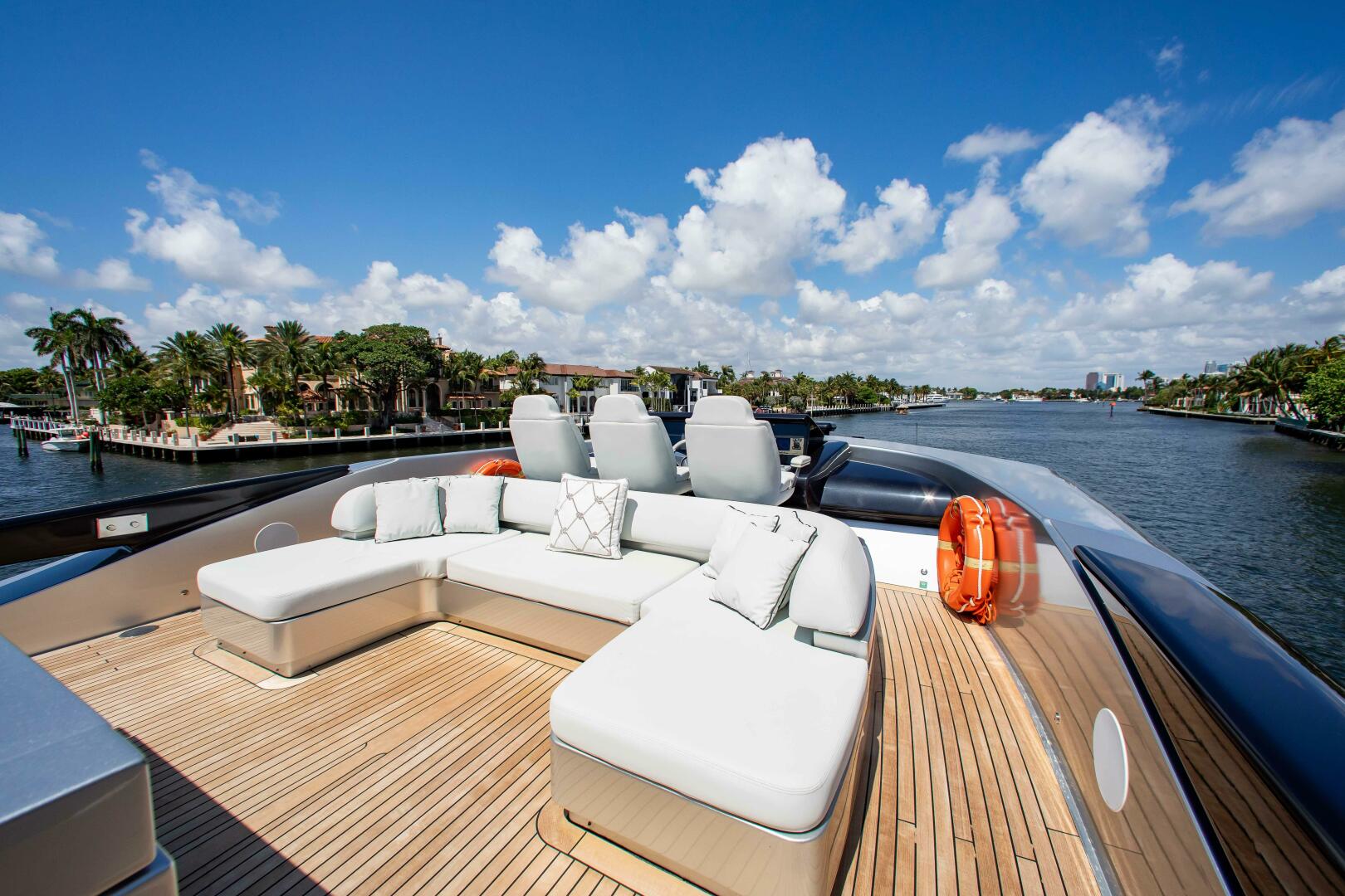 2014 Riva Mythos - Image 4