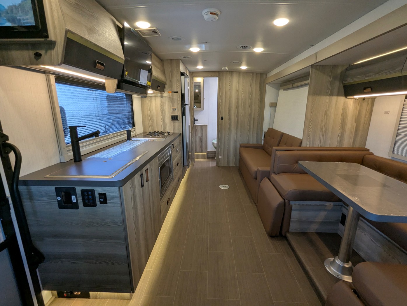 2027 Winnebago View 24D - Image 13