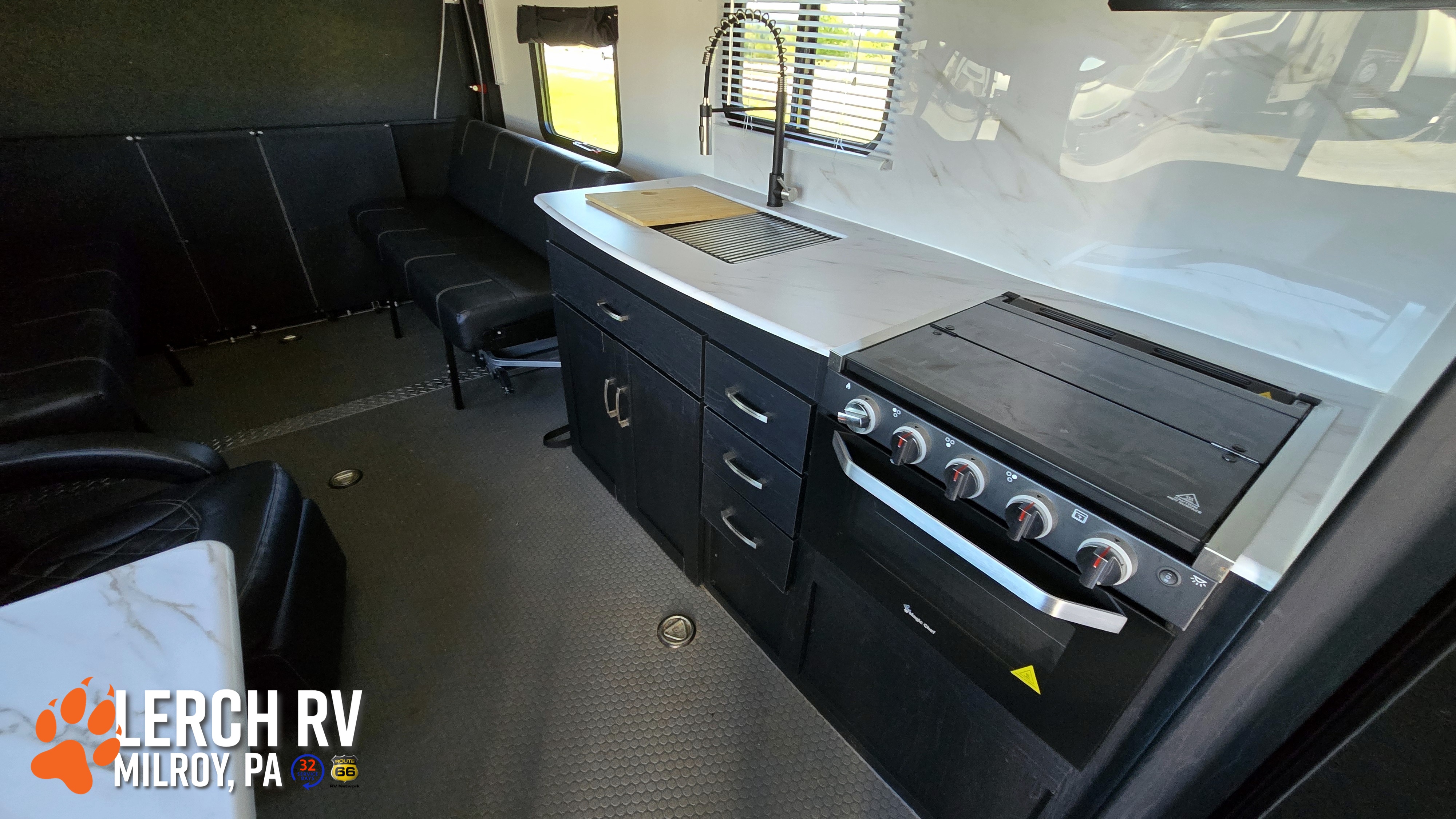 2024 Coachmen Adrenaline 27KB - Image 12