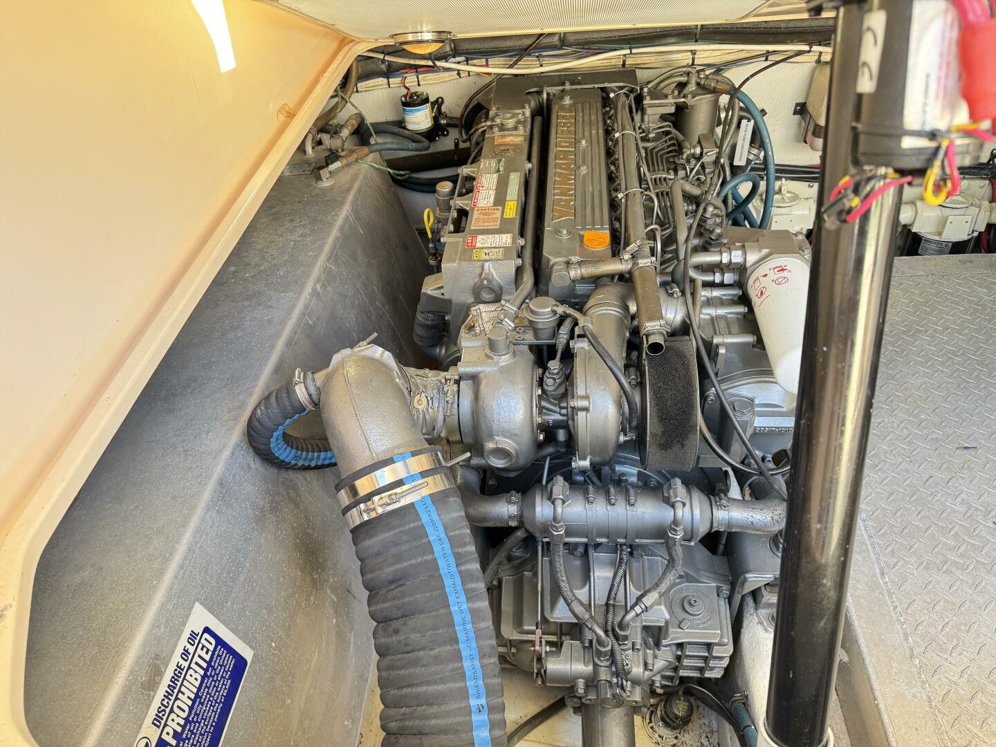 2004 Island Packet 360 Hardtop Express Cruiser - Image 22