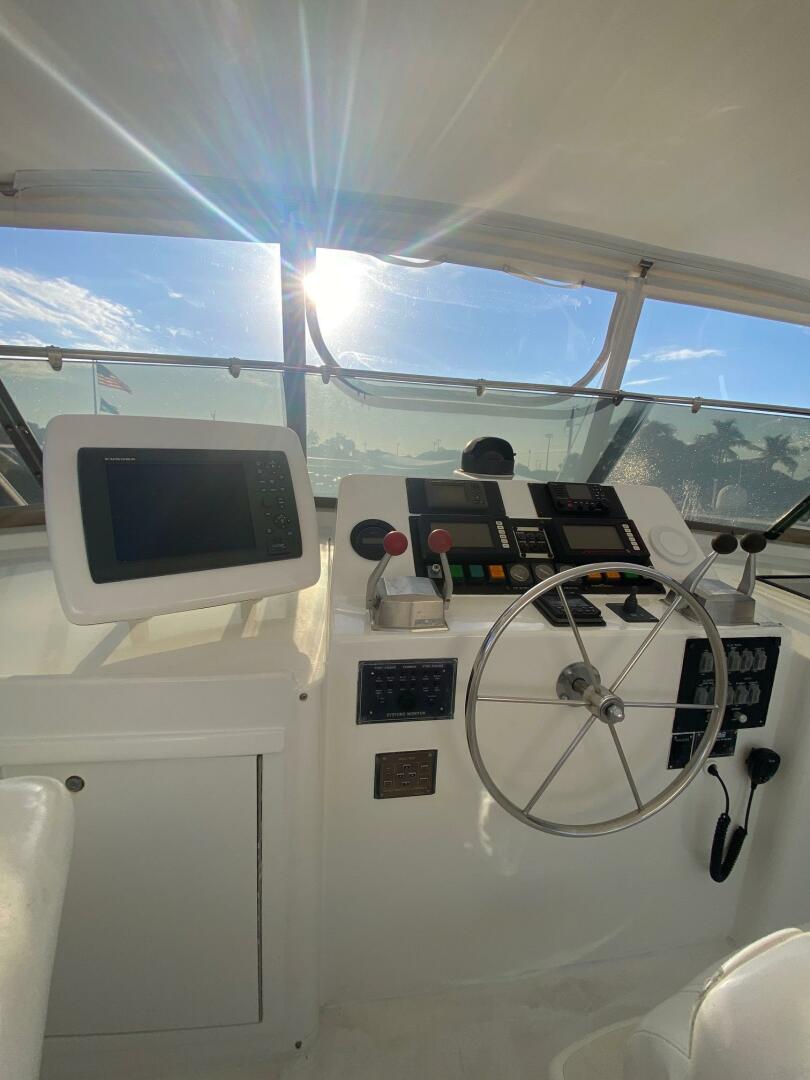 1994 Hatteras 70 Cockpit Motor Yacht - Image 19