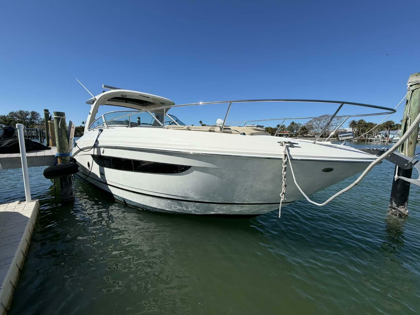 2016 Sea Ray 350 Sundancer - Image 9