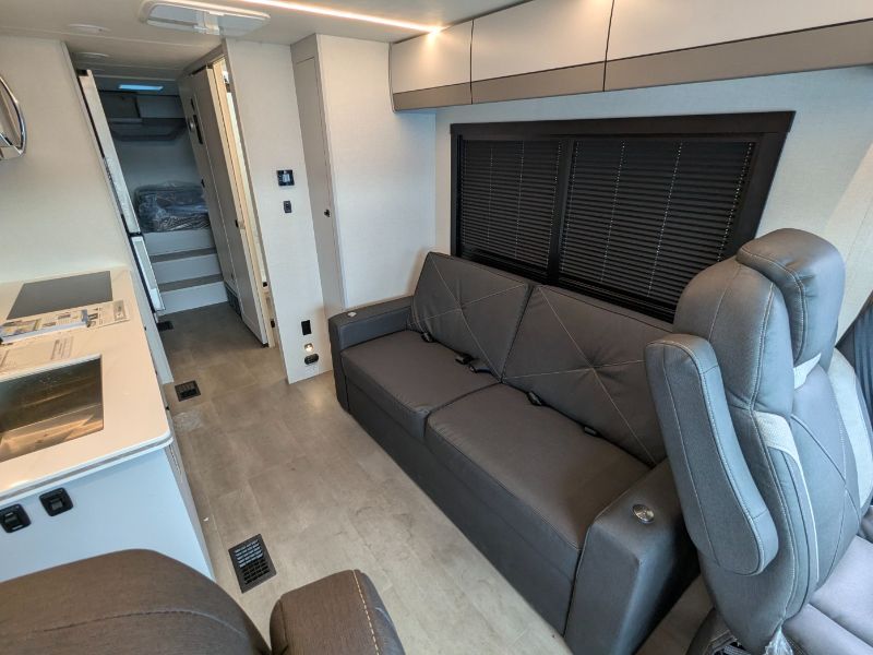 2025 Coachmen Euro 25LE - Image 9