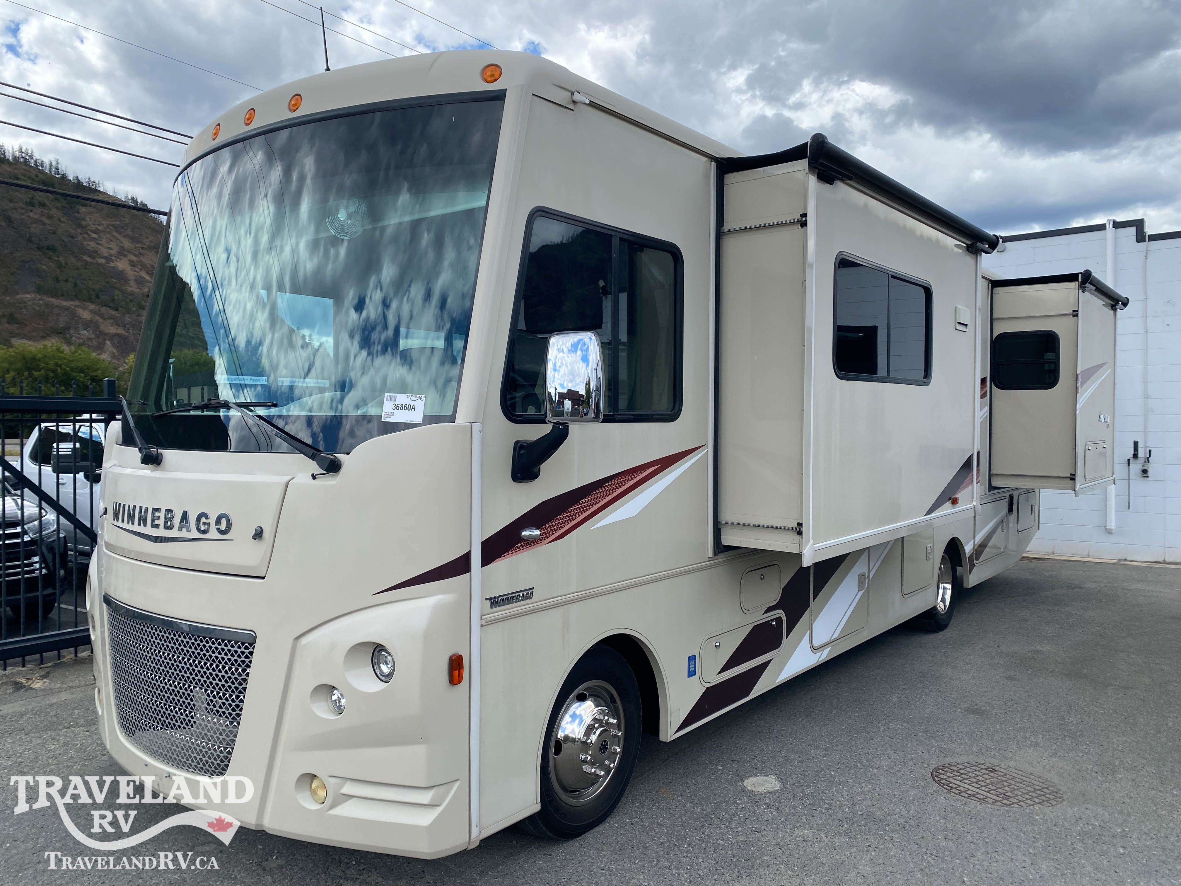 2019 Winnebago Sunstar LX 30T - Image 1