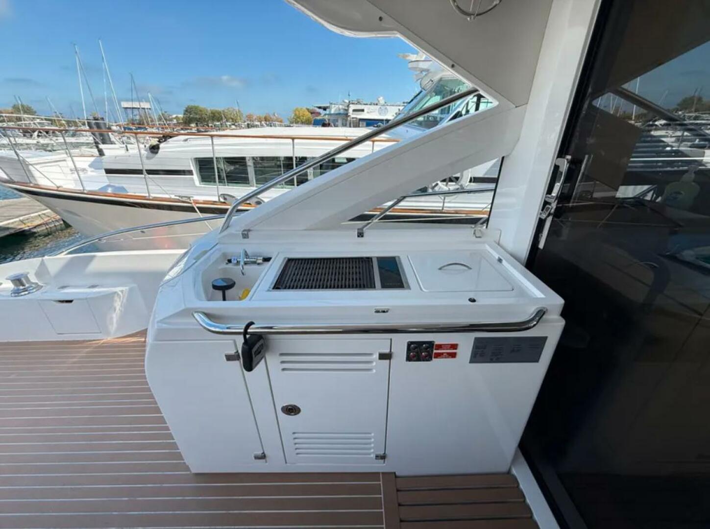 2017 Sunseeker 68 Predator - Image 10
