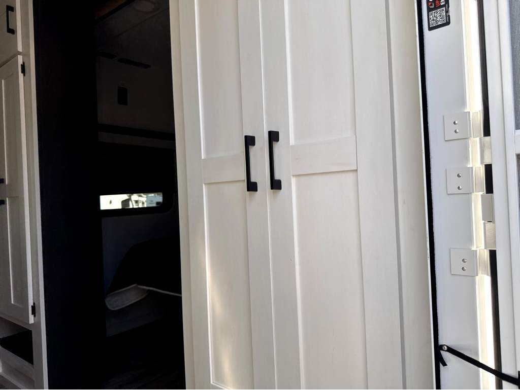 2025 VENTURE RV SIENNA 281VQB - Image 10