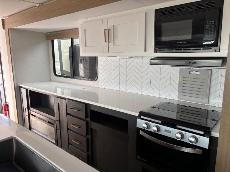 2025 Heartland North Trail 2803-RK - Image 12