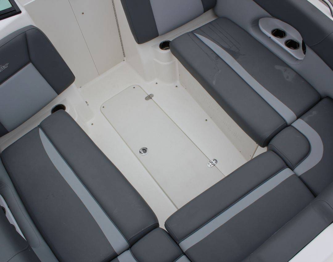 2023 NauticStar 243 DC Deck - Image 14