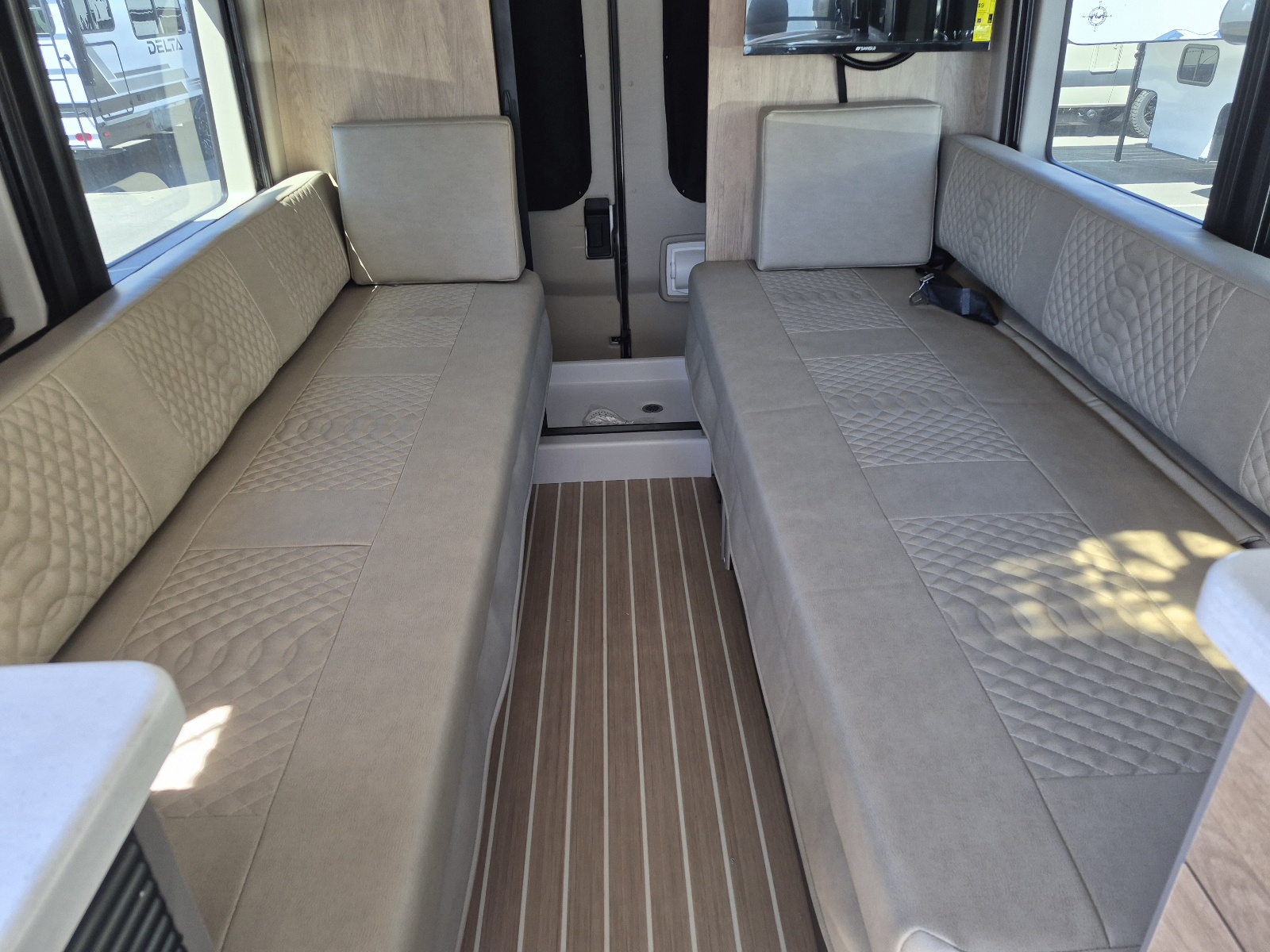 2027 Entegra Coach Expanse 21T - Image 12