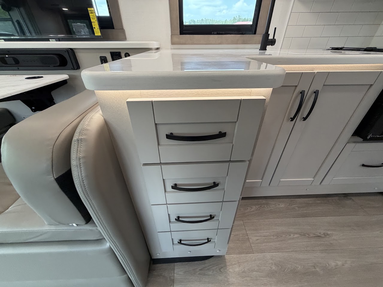 2027 JAYCO PRECEPT 36C - Image 33