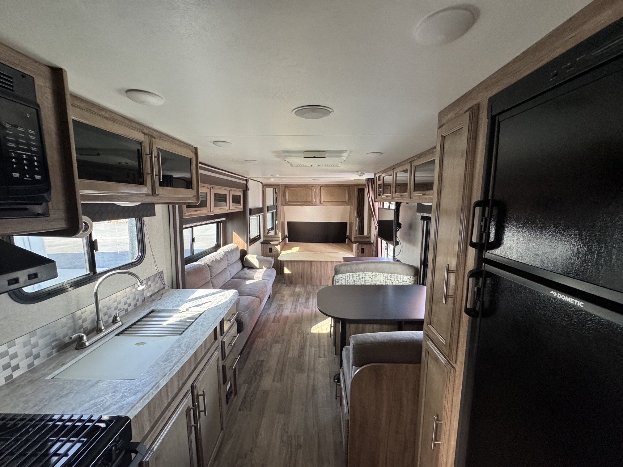 2019 JAYCO JAY FEATHER 23RB - Image 8