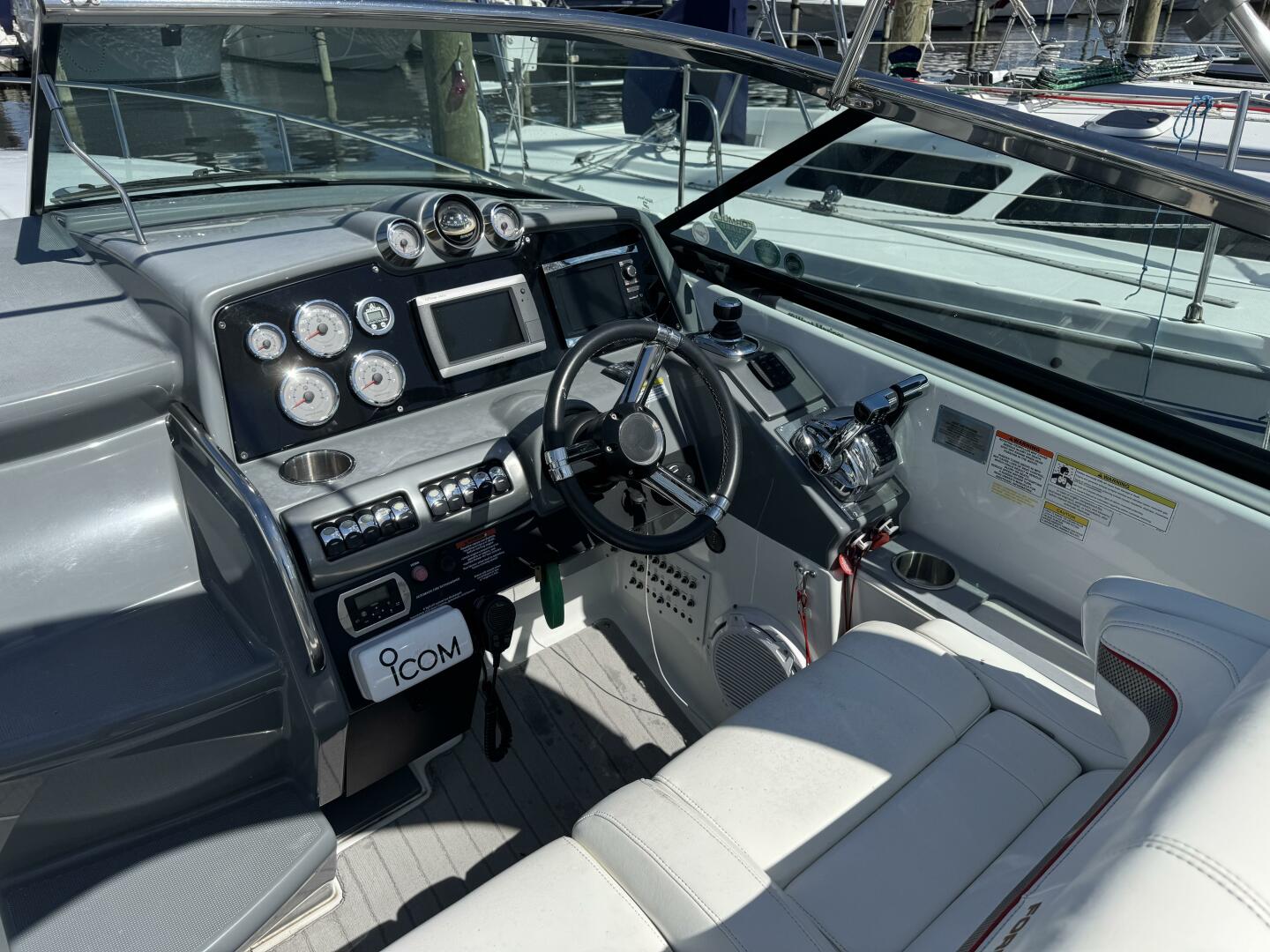 2014 Formula 350 Sun Sport - Image 14