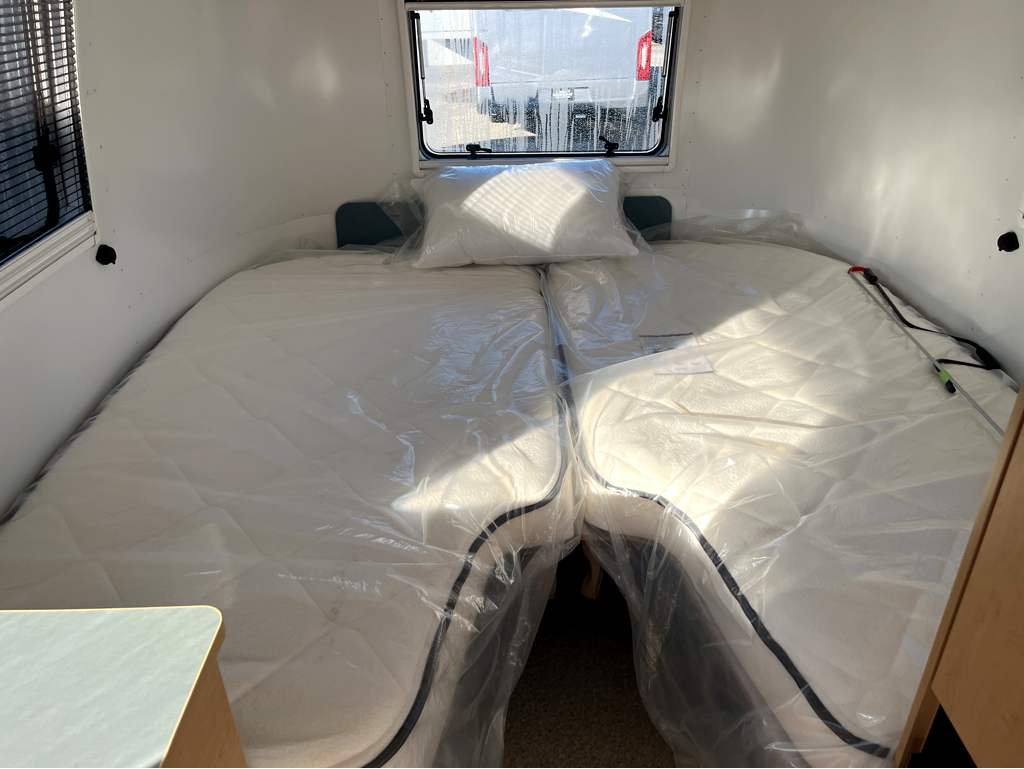 2026 AIRSTREAM WORLD TRAVELERUSA 22RB - Image 15