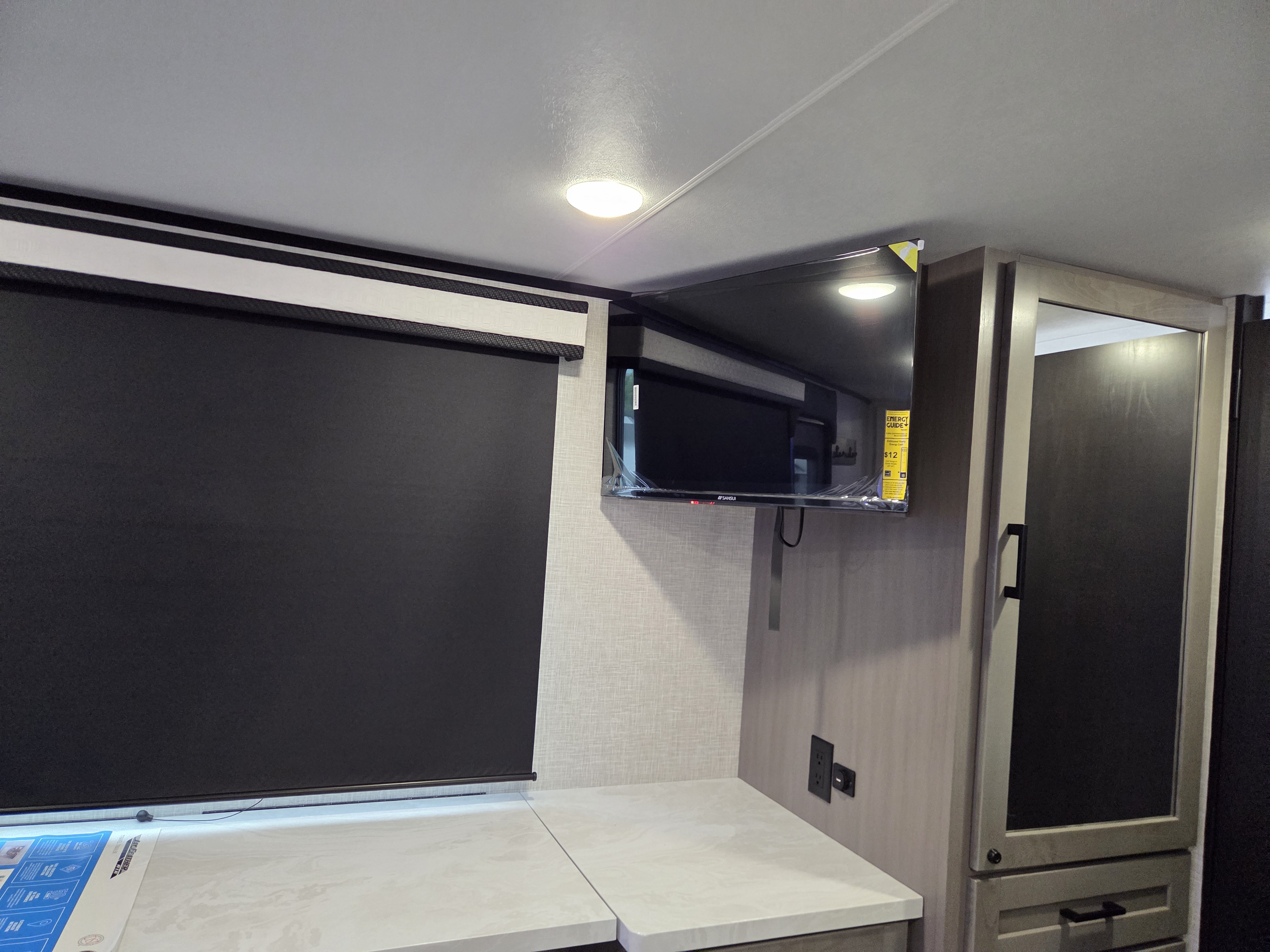 2025 Jayco Jay Feather Air 18MBH - Image 11