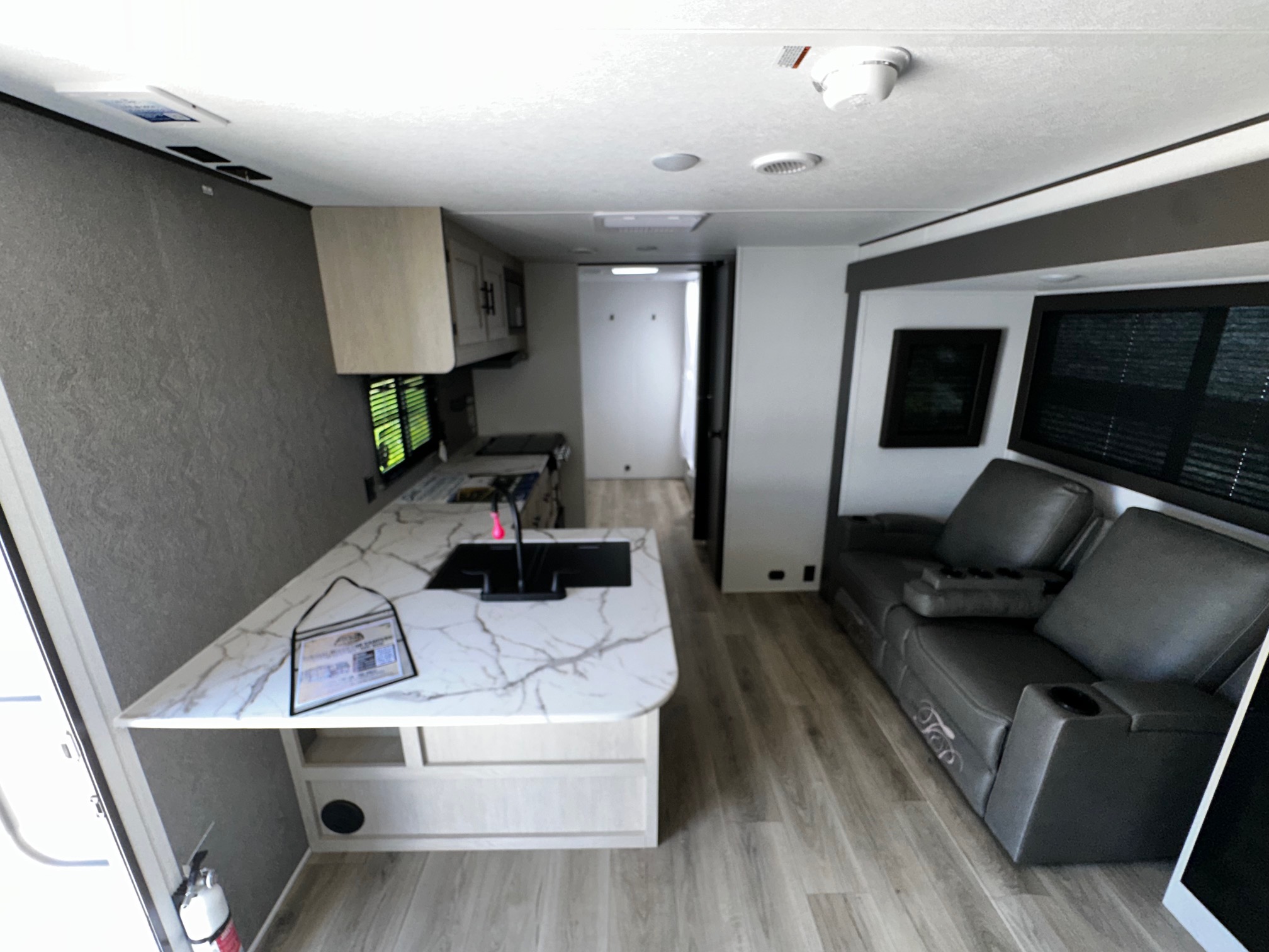 2026 Coachmen Shasta I-5 526RBS - Image 7