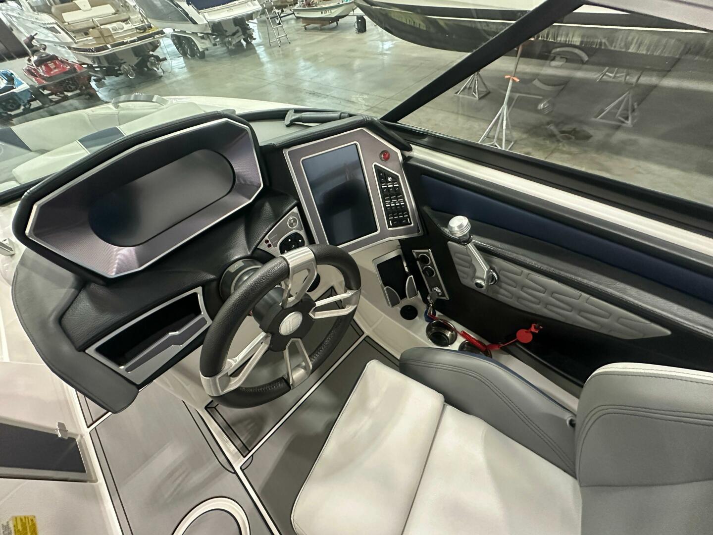 2019 Mastercraft X24 - Image 10
