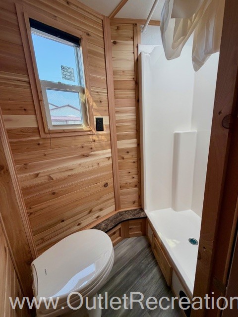 2027 ICE CASTLE RV EXTREME III 8X26 - Image 20