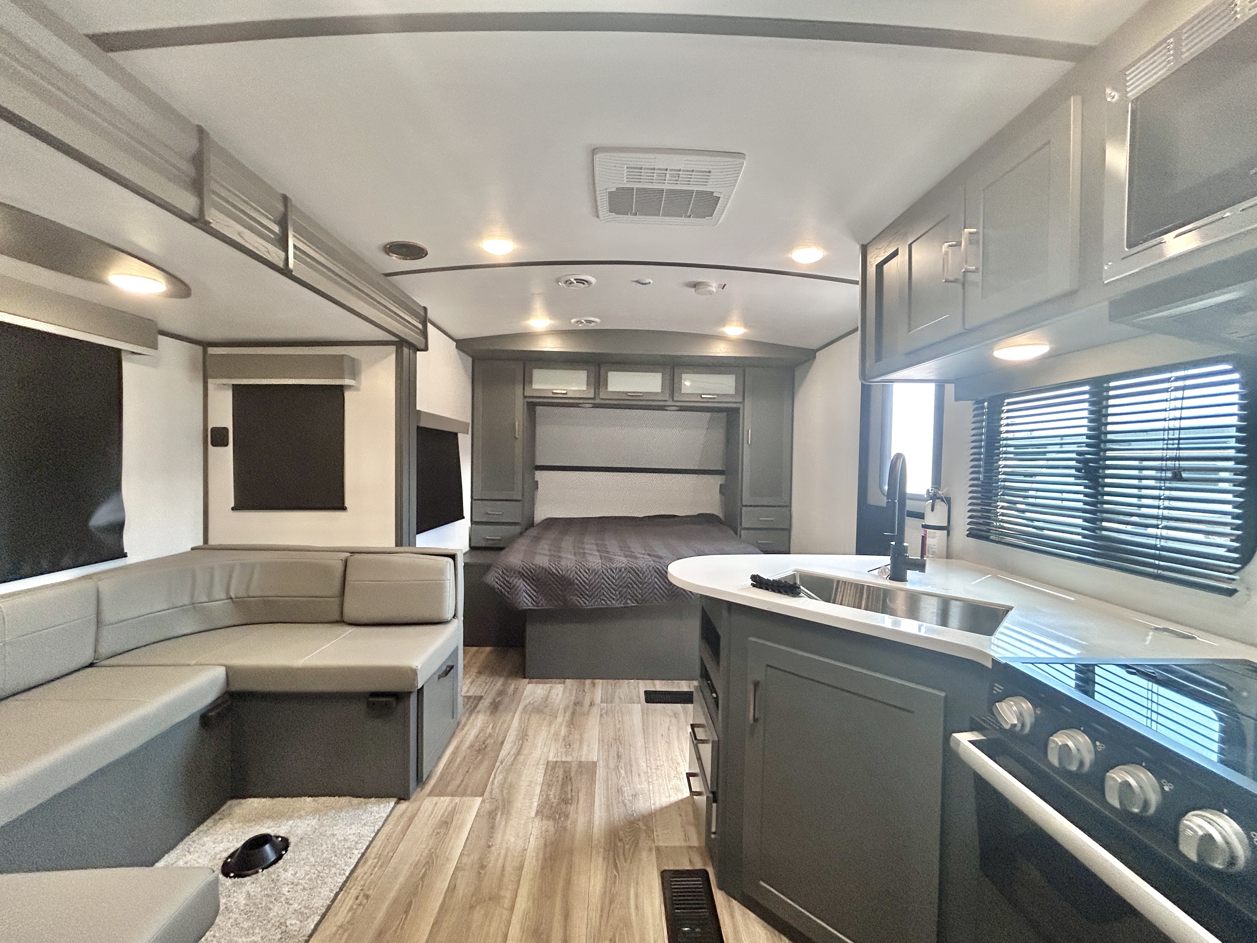 2022 Keystone Bullet 19FBPR - Image 18