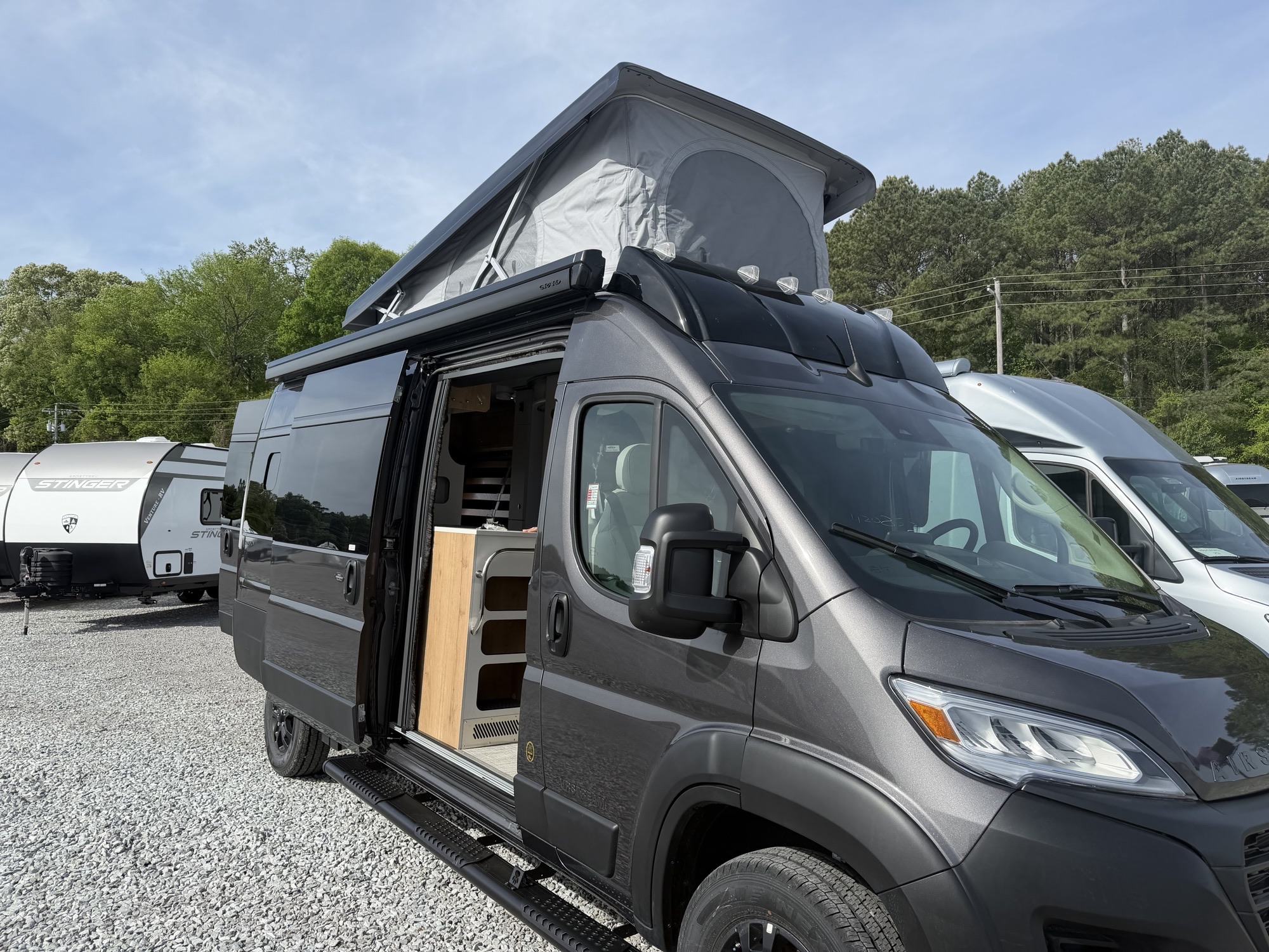 2026 AIRSTREAM RANGELINE POPTOP - Image 8