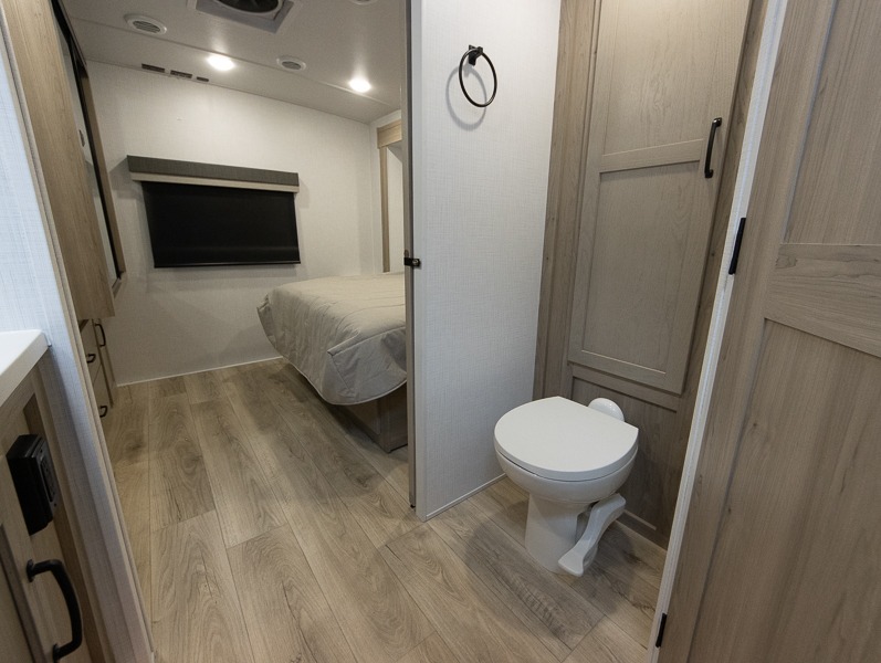 2025 Forest River Rockwood Mini Lite 2516S - Image 19