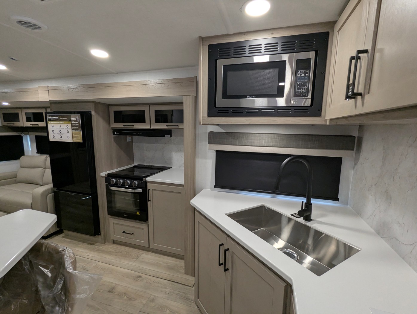 2026 Forest River Rockwood Ultra Lite 2908SRL - Image 17