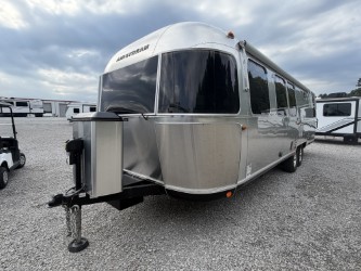 2021 AIRSTREAM CLASSIC 30RB - Image 28