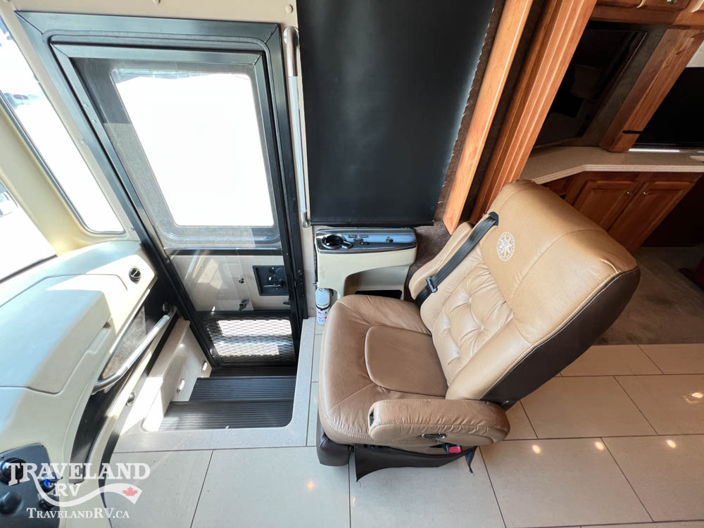 2015 Tiffin Phaeton 42 LH - Image 18